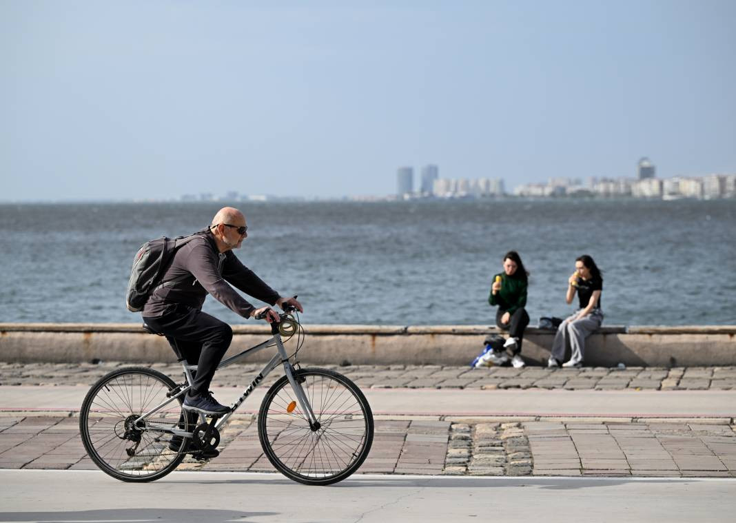 İzmir’de son 64 yılın en sıcak kasım ayı - Resim: 5
